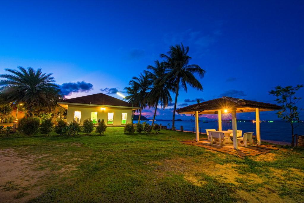 Star Light Beach Resort And Restaurant Chumphon Eksteriør billede